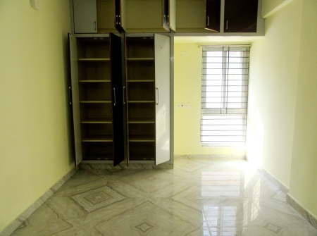 4) Li Id 364 - Childrens Bedroom.JPG